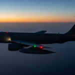 米KC-135空中給油機、ホルムズ海峡付近で緊急コード7700発信後に消失